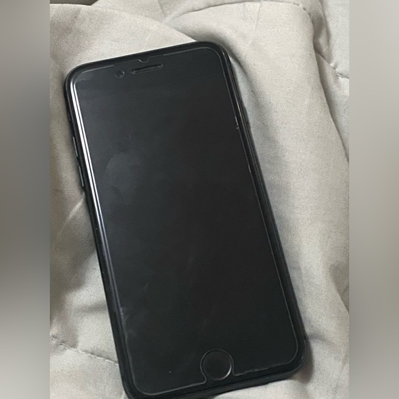 iphone 8 - Picture 2 of 2